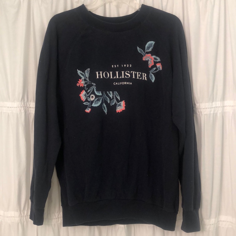 Hollister crewneck sweatshirt